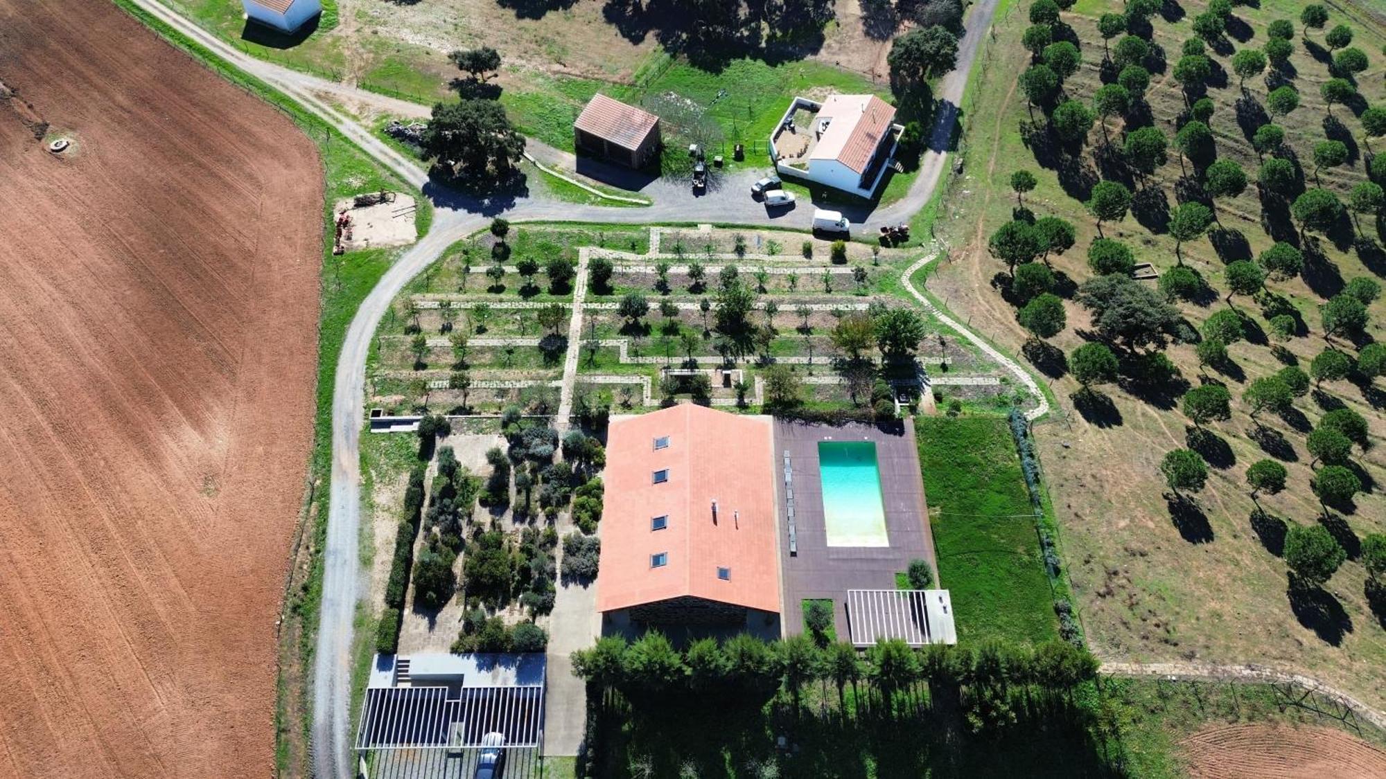 Monte Bandarro Novo, Villa *